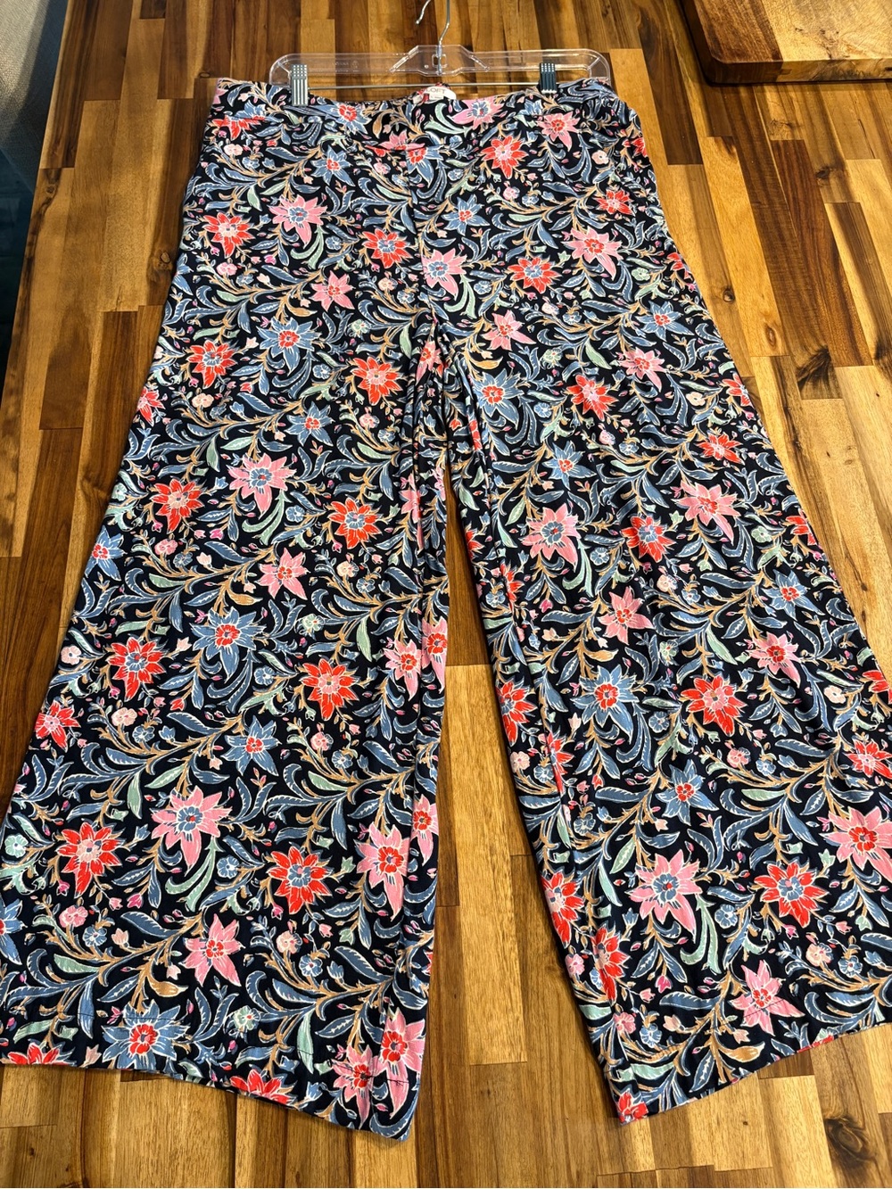 LOFT Navy Wide-Leg Floral Pants with Pink & Red Flowers